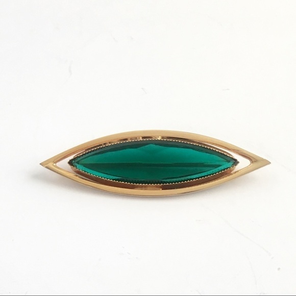 Vintage Marquis Cut Brooch Emerald Green Stone Gold Tone Diamond Shape - Picture 8 of 9